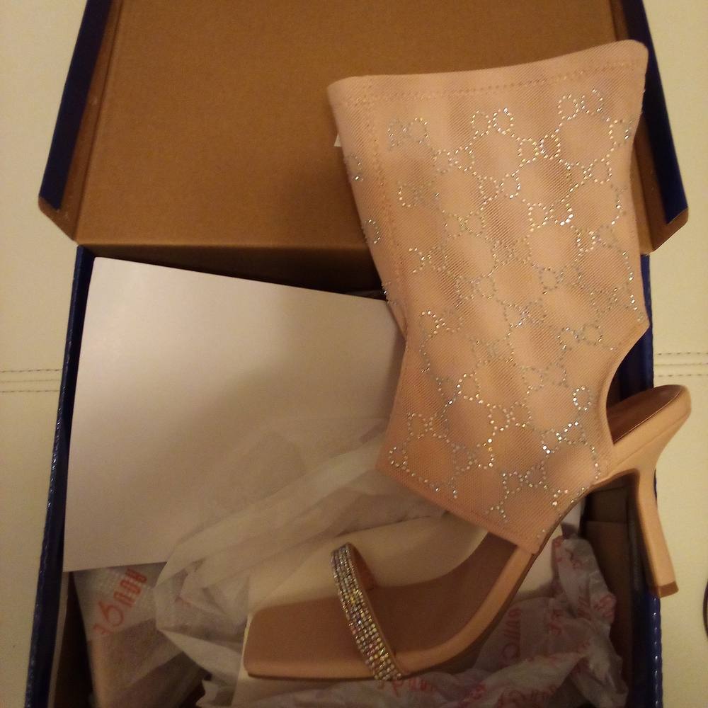 Elegant Tan Women's Heels